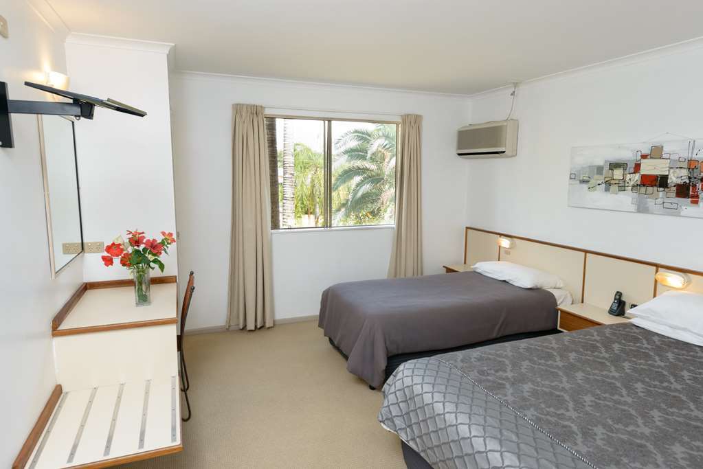 Wild Scotsman Motor Inn Gin Gin Qld Habitación foto